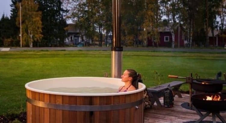 Bain nordique - Jacuzzi en bois ( GardenSKoncept au Luxembourg)